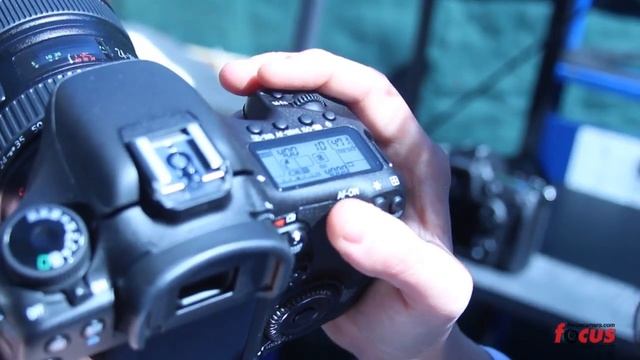 Nikon D7100 vs Canon EOS 7D смотреть онлайн