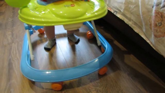 Учимся ходить в ходунках смотреть онлайн