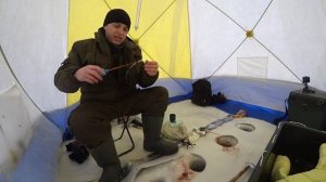 РЫБАЛКА ЗИМОЙ. СОРОГА НА БЕЗМОТЫЛКУ! ГЛУХОЗИМЬЕ! 2021