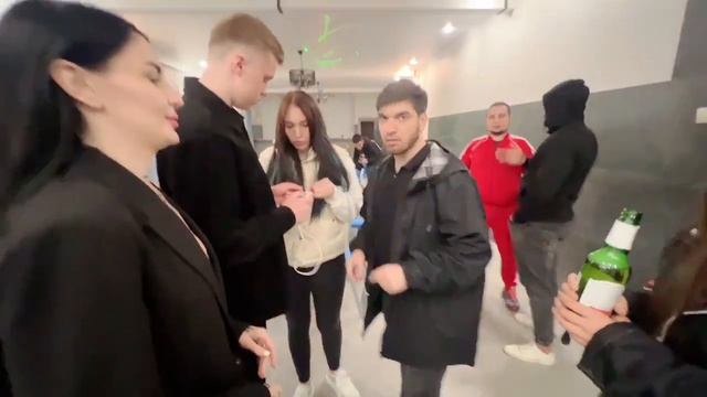 СТАЯ И ФРИКСКВАД ОТЖИГАЮТ ПО ПОЛНОЙ / СТИЛ И АНТИКА ВСТРЕТИЛИСЬ / ЛЮТЫЕ ТАНЦЫ ОТ РАВШАНА смотреть онлайн