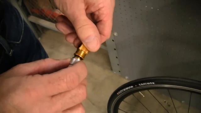 Lezyne Alloy Drive Floor Pump Review from Performance Bicycle смотреть онлайн