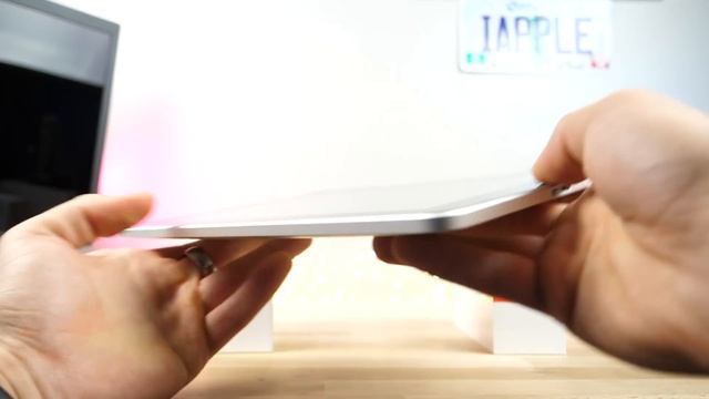 2017 iPad vs First iPad! 7 Year Comparison смотреть онлайн