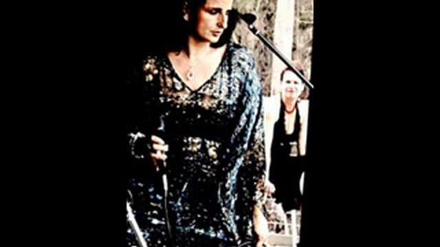 Diane Hirlian Sings Gee Baby_0001.wmv смотреть онлайн