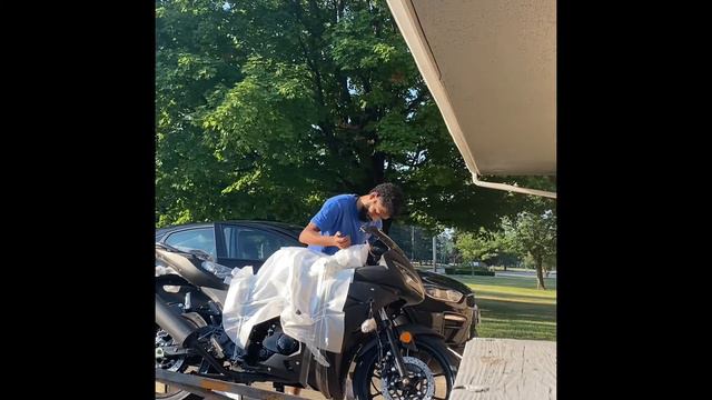 I Got My First Bike! (125cc BD125-11) Unboxing And First Ride! смотреть онлайн