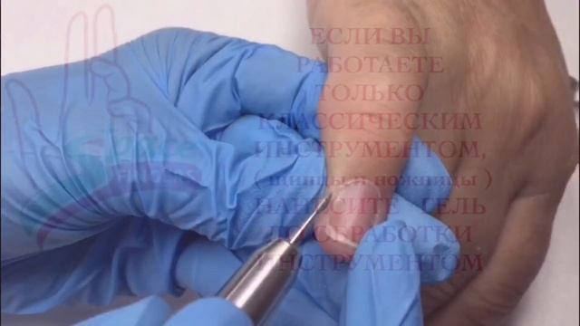 Маникюр с применением препаратов Space Fingers, обработка чувствительной возрастной кожи смотреть онлайн