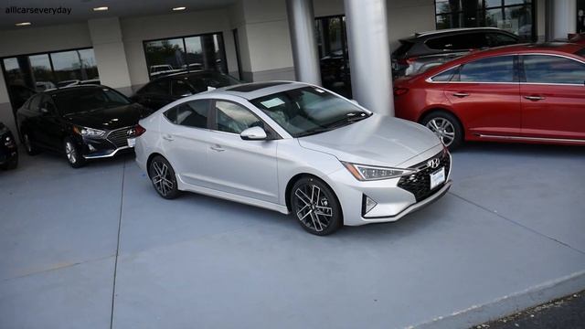 2020 Toyota Corolla vs 2019 Honda Civic vs 2019 Hyundai Elantra смотреть онлайн