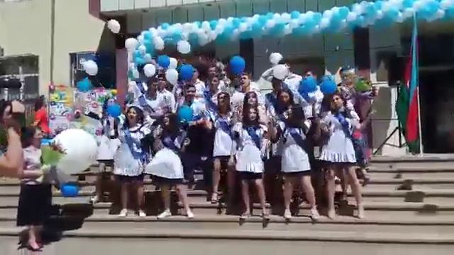 Последний звонок 2018 в школе 145 .Баку смотреть онлайн