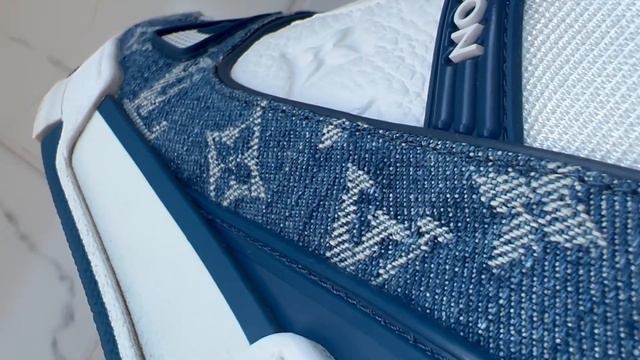Louis Vuitton LV Trainer UNBOXING/ REVIEW смотреть онлайн