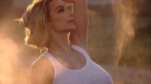 Lindsey Pelas. Instagram модель и просто красивая девушка Линдси Пэлас. С ГЛАЗАМИ ШЕСТОГО РАЗМЕРА.