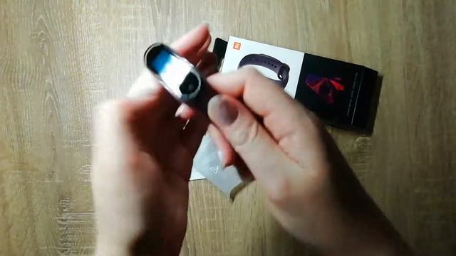 Распаковка фитнес трекера Xiaomi Mi Smart Band 4. Anboxing fitness tracker Xiaomi Mi Smart Band 4 смотреть онлайн
