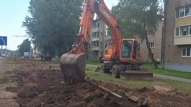 РЕКОНСТРУКЦИЯ УЛИЦЫ ГАГАРИНА началась в Витебске. Какой станет городская артерия? смотреть онлайн