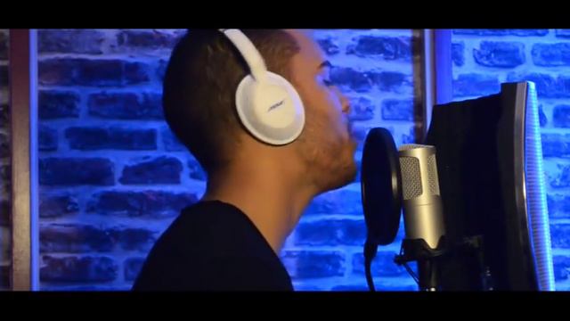 Daniel Loeillot - Chandelier (Cover Sia) смотреть онлайн