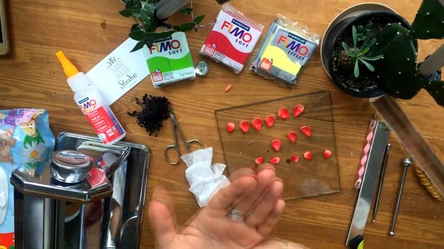 Брошь "Мак" из полимерной глины. Как создать градиент цвета в полимерной глине. смотреть онлайн