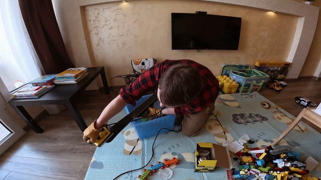 Подготовка детских горных лыж к катанию! Делаем вместе! смотреть онлайн