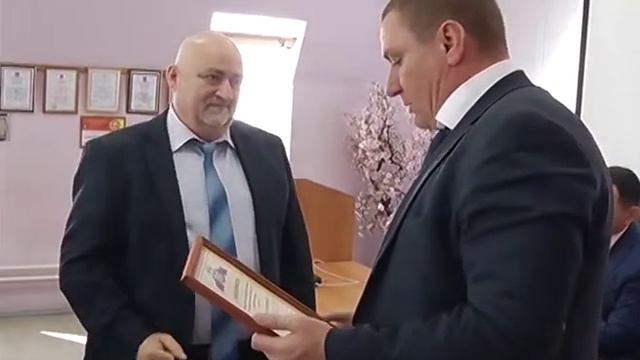 "Уважение и авторитет" - торжественные проводы на пенсию Павла Спасенкова смотреть онлайн