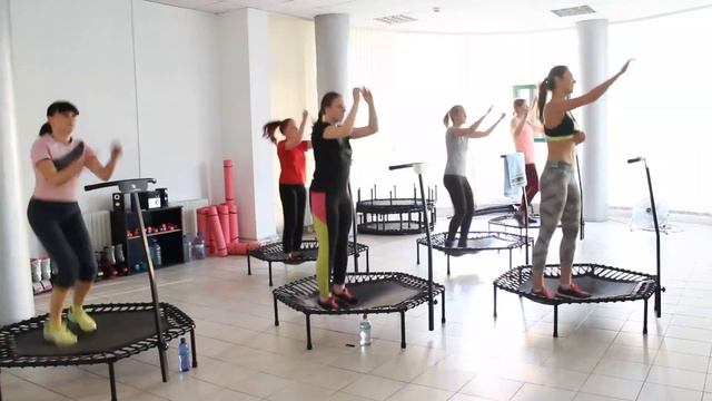 Jumping Fitness/Sky Jumping/фитнес на батуте в студии JT-FIT/инструктор Evgenia Misnik смотреть онлайн