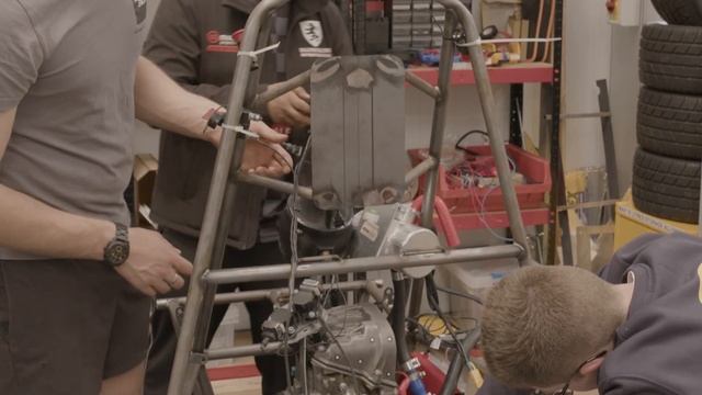 What is Salford Racing? смотреть онлайн