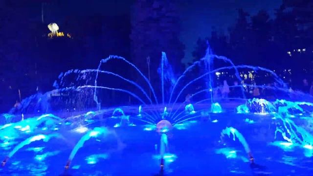 Челябинск. Музыкальный фонтан.28.08.2021г смотреть онлайн
