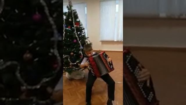 Д. Самойлов "Плясовая" исп. Зайнеев Тимур смотреть онлайн