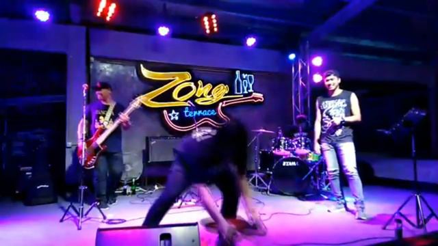 แป๊ะ Syndrome - คลั่ง เอากีต้าร์ถูขอบเวที смотреть онлайн