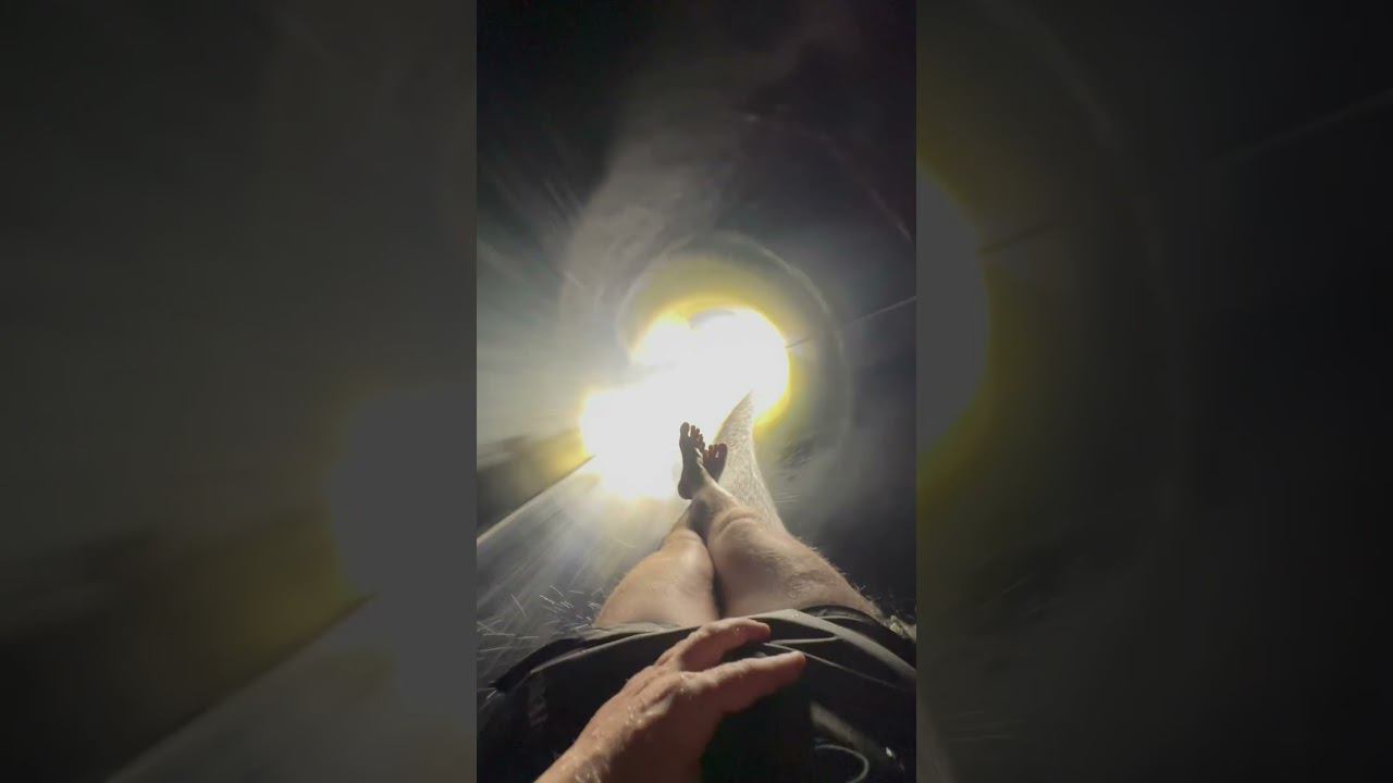 Вниз с водной горки #робинзоннакубани смотреть онлайн