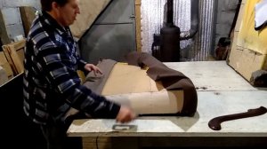 Частичная перетяжка подлокотников дивана.