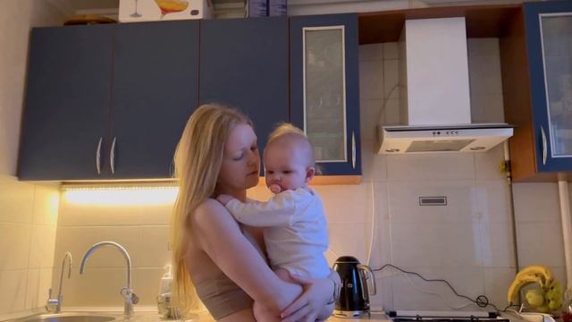 VLOG мамочки // Самозасыпание в 6 месяцев, массаж для малыша, скачок в развитии смотреть онлайн