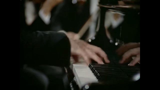 Maurizio Pollini - Brahms: Piano Concerto No.2 - Wiener Philharmoniker - Claudio Abbado (1976) смотреть онлайн