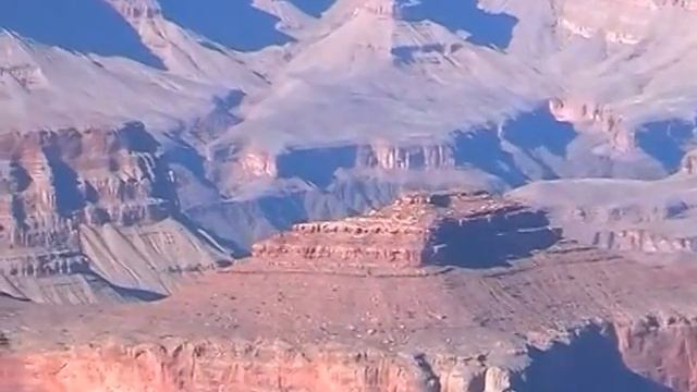 Гранд-Каньон - это масштабное и величественное ущелье планеты смотреть онлайн