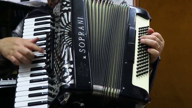 BÉSAME MUCHO - ACCORDION POPULAR SONGS смотреть онлайн