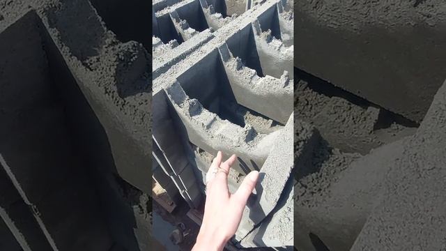 Несъемная опалубка из бетонных блоков для фундамента от производителя смотреть онлайн