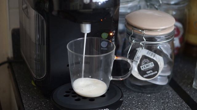 The BEST Coffee Machine?! Tassimo "VIVY 2" | Easy way to make barista style coffee at home! (+Demo) смотреть онлайн