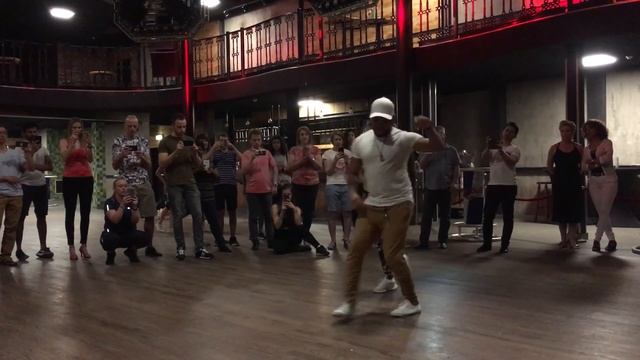 Randy & Stef dancing Bachata Fusion at Bachata Mania Festival 2019 (Sunday) смотреть онлайн