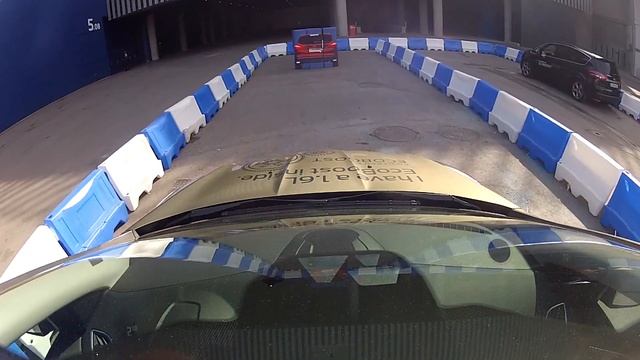 Charlie Simpson tries the Ford Tech Experience at MWC 2013 смотреть онлайн