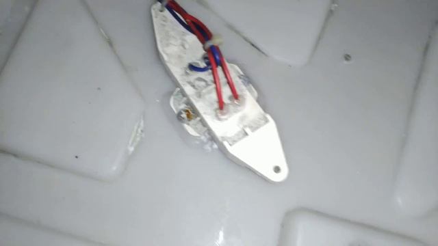 Стиральная машина Samsung. Течёт сверху из-под лотка вода. Что делать? смотреть онлайн