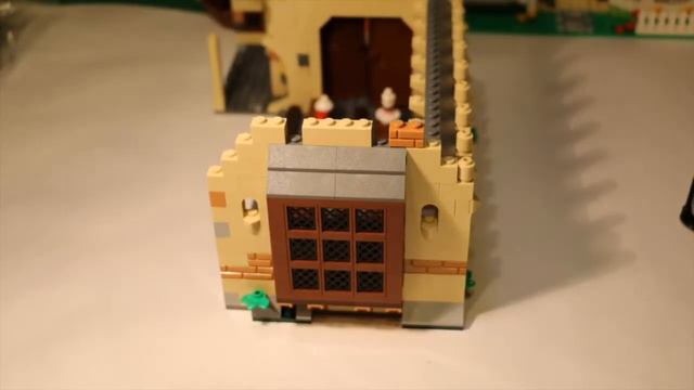Сборка замка Хогвартс из набора LEGO 75954 смотреть онлайн