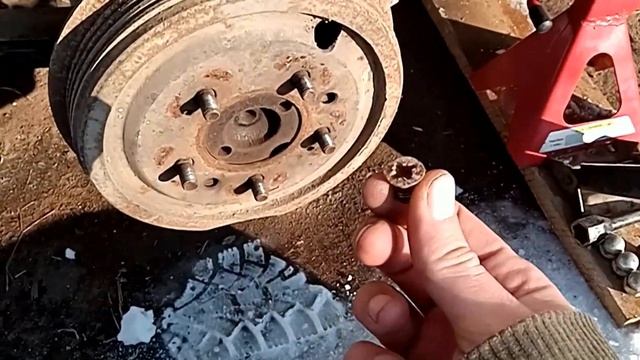 Ревизия узлов тормозной системы моего Москвича. (ЧАСТЬ 1) смотреть онлайн