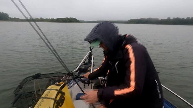 Лучшая рыбалка на Вазузе, Хлепень РАЗДАВАЛА!