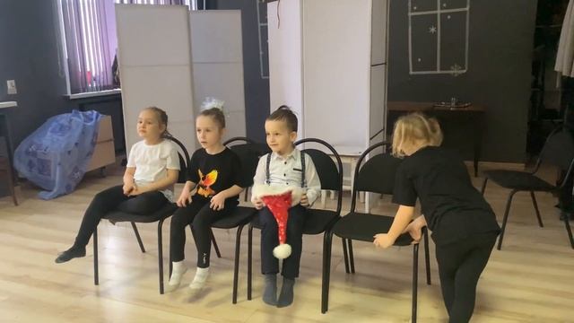 Студия Феникс - Дед Мороз и Педагог Елена Брик смотреть онлайн