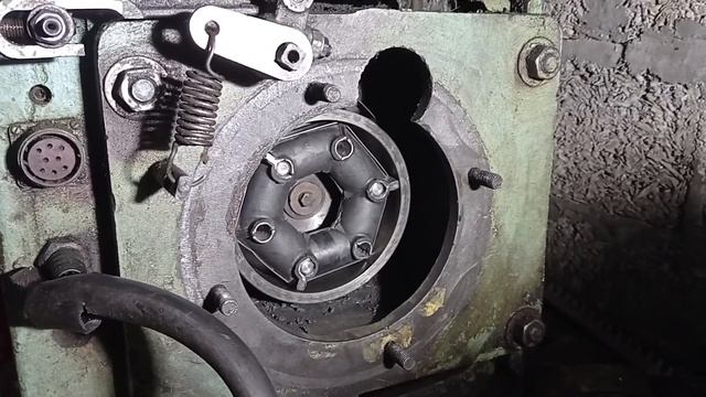 Ремонт сцепления токарного станка ИТ-1М смотреть онлайн