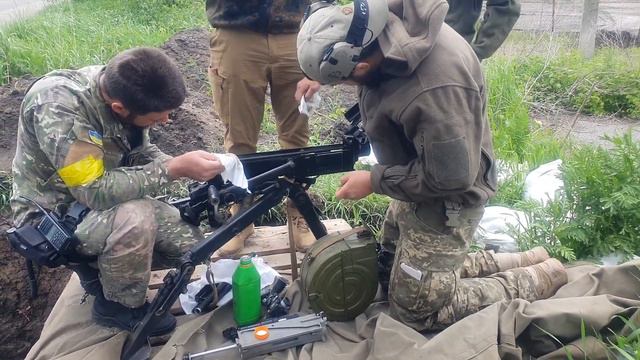 У хорошего руководителя все при деле и довольны. # Восток #Госпитальеры смотреть онлайн