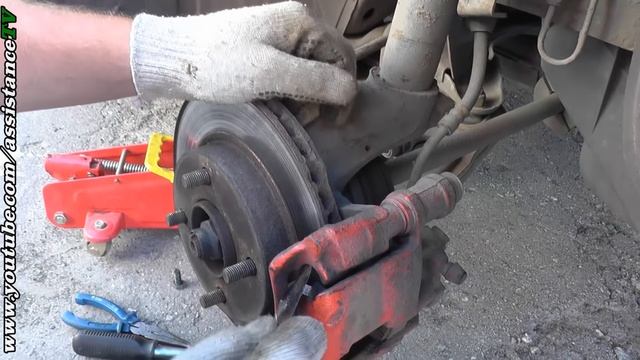 Трут тормозные колодки / Причина трения тормозных колодках смотреть онлайн