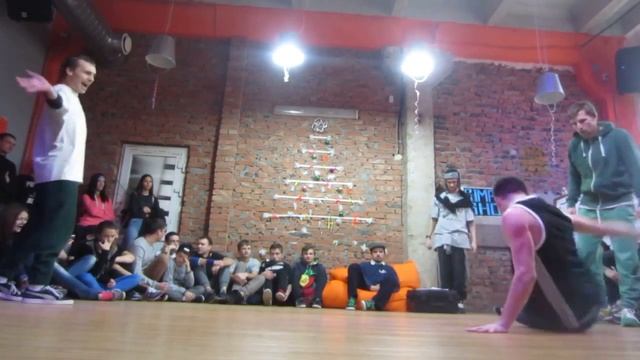 Chelle people Школа vs 2GunRockerZ - FBM vol.6 смотреть онлайн