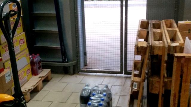 Как я работал грузчиком в Пятёрочке смотреть онлайн
