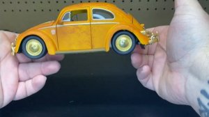 Charlie & Volkswagen Beetle BumbleBee by Jada Transformers Autobot Hollywood Rides Diecast Unboxing