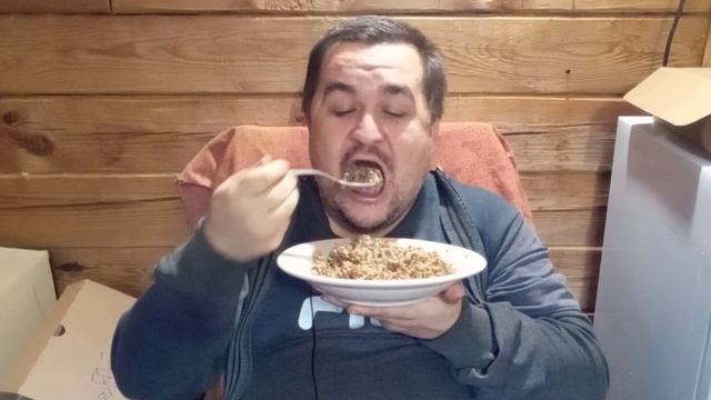 Обжор - гречка с тушенкой смотреть онлайн