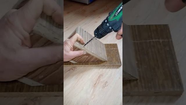 Нарезать аккуратно трубы под углом без монтажной/отрезной пилы смотреть онлайн