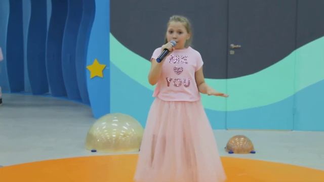 Зиянгирова Эмилия - Ленинградский рок н ролл смотреть онлайн