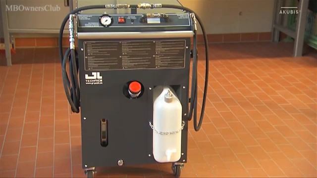 Mercedes-Benz GLE-Class - How to Empty / fill the electro hydraulic suspension | W167 with Code 490 смотреть онлайн