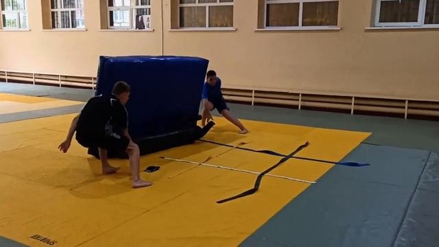 Подвижные игры в дзюдо - "крестики-нолики" смотреть онлайн